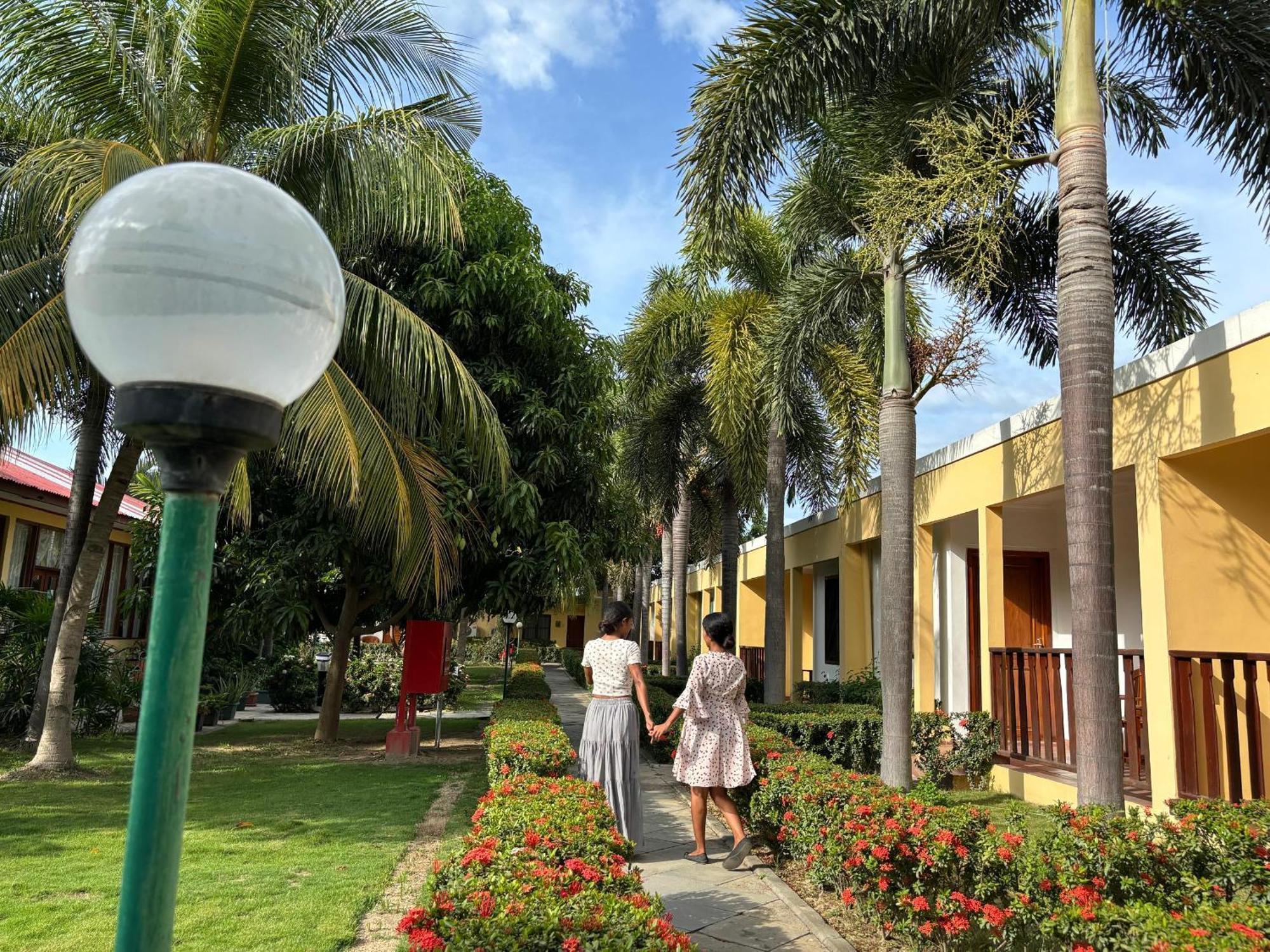 Palm Malinamoc Hotel Dili Eksteriør billede